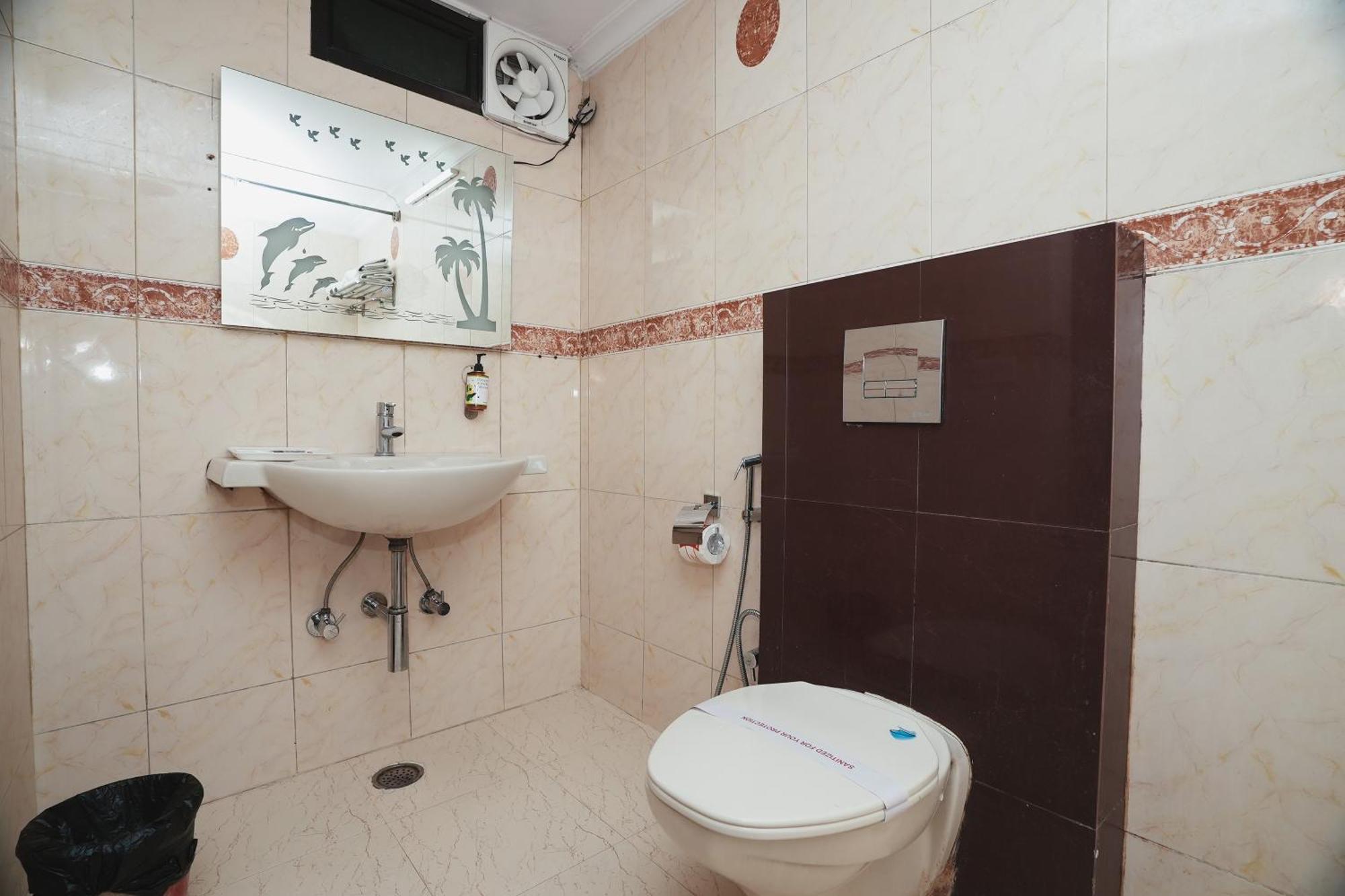 Hotel B Continental Delhi Zewnętrze zdjęcie