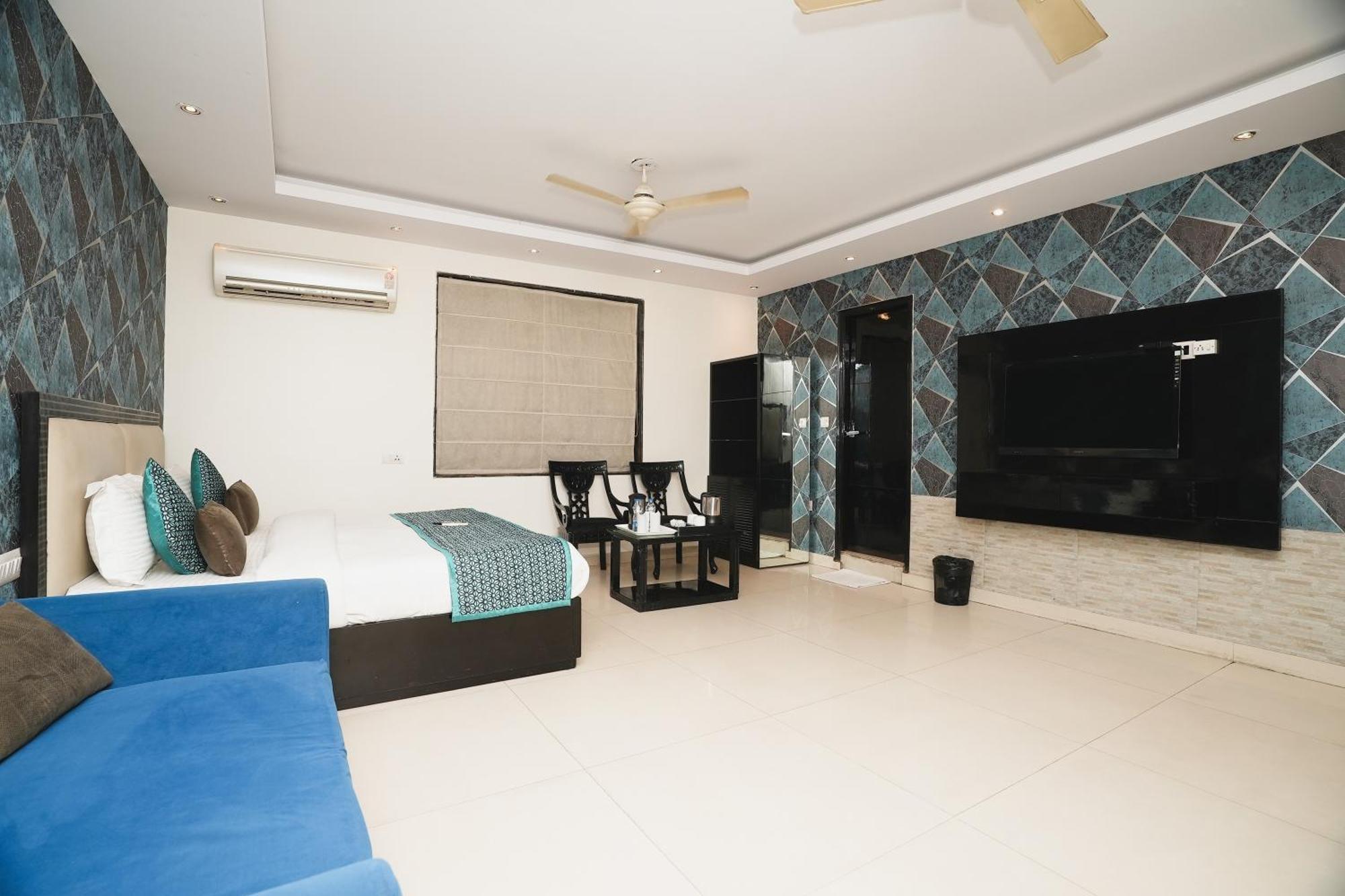 Hotel B Continental Delhi Zewnętrze zdjęcie