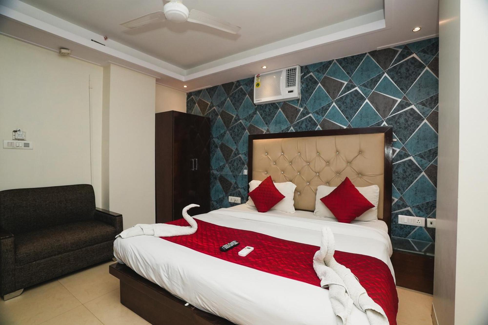 Hotel B Continental Delhi Zewnętrze zdjęcie