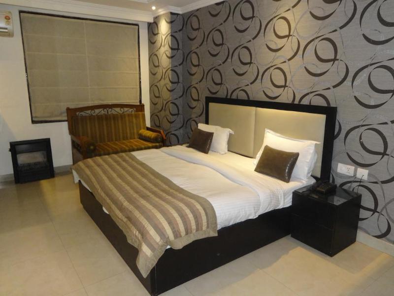 Hotel B Continental Delhi Zewnętrze zdjęcie