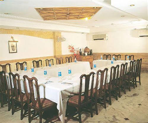 Hotel B Continental Delhi Udogodnienia zdjęcie